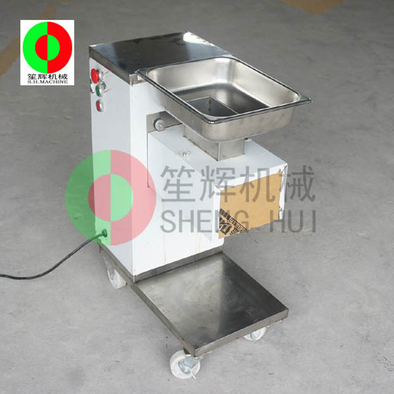 Introduction of the use of the new meat slicer